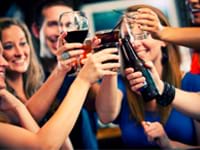 Kale zaalhuur (eigen drankjes en catering mogelijk) vanaf €700 Kale zaalhuur (eigen drankjes en catering mogelijk) vanaf €700