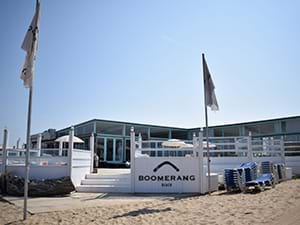 Strandpaviljoen Boomerang Beach op Zwarte Pad: trouwlocatie op het strand