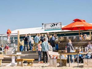 Strandtent Down Under Beach: trouwen op het strand op 7 km van het centrum van Den Haag Strandtent Down Under Beach: trouwen op het strand op 7 km van het centrum van Den Haag