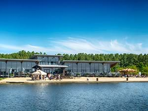 Trouwlocatie Villa Westend: stadsstrand op 7 km afstand van het centrum van Haarlem