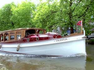 Salonboot Valentijn: voor vergaderlocatie in de Amsterdamse grachten